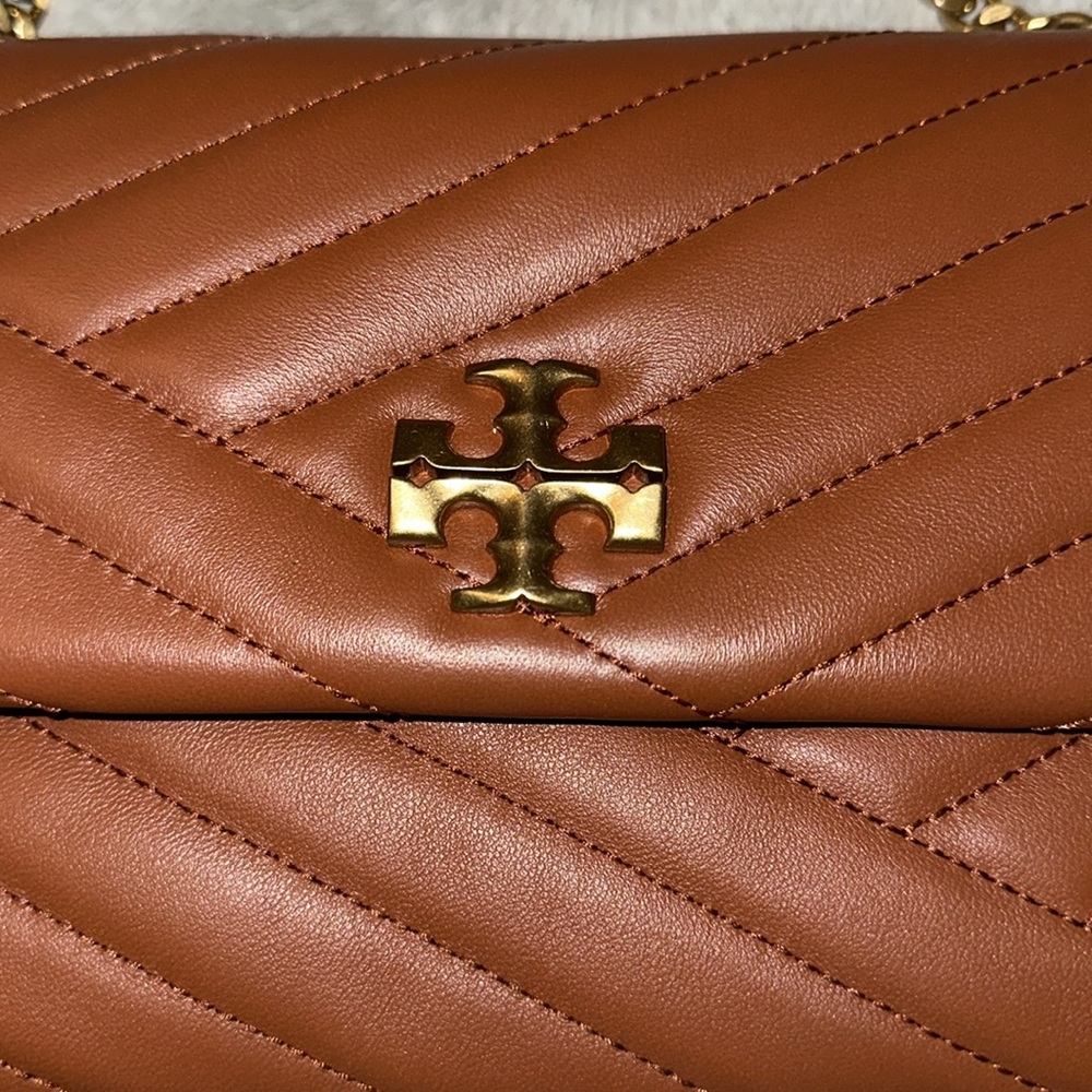 Tory Burch Kira Chevron small convertible shoulder bag - Picture 2 of 8